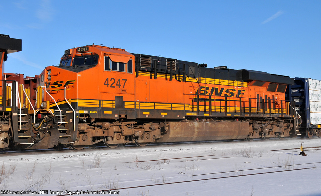 BNSF 4247